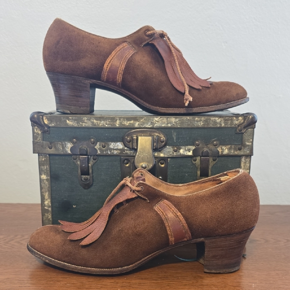 Authentic Vintage Women's 1920s Suede & Leather Fringe Tassel Block Heel Shoes